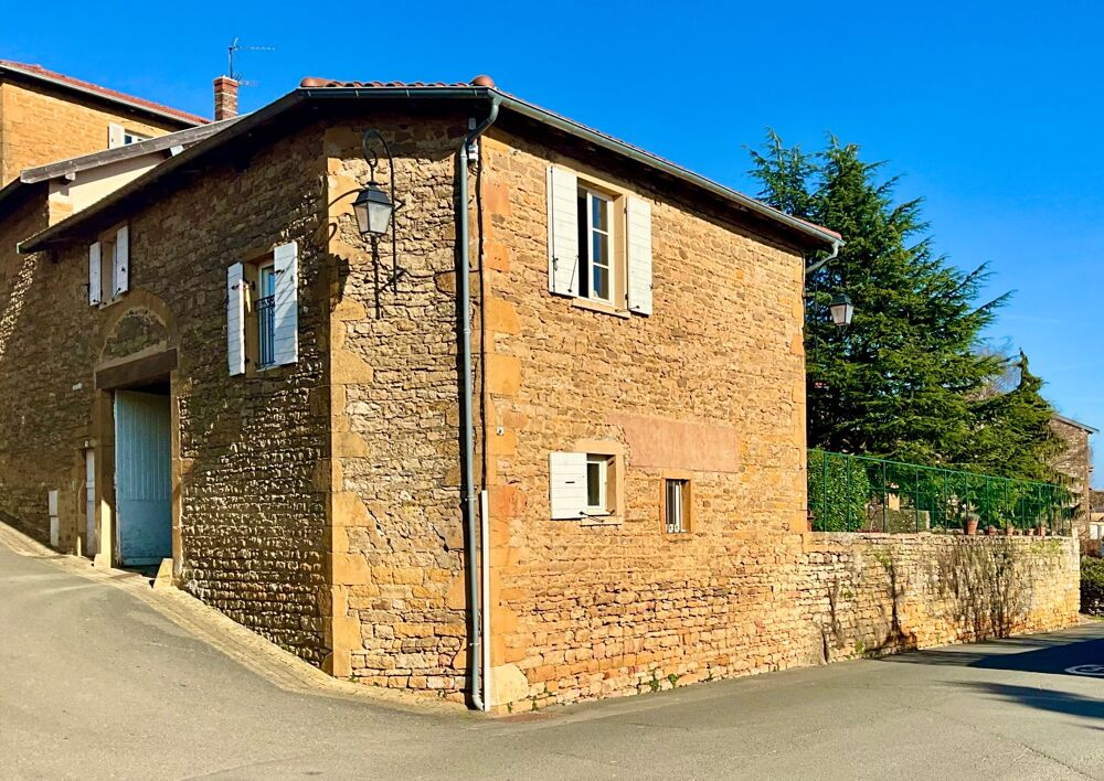Maison de village en Pierres Dorées - 4 chambres, terrasse, jardin privatif et cave au coeur de Theizé