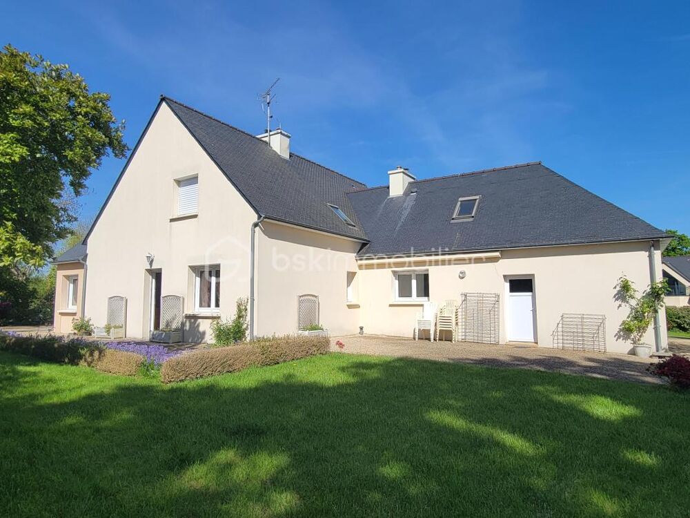 Maison familiale spacieuse à 2 pas du centre de Plouguenast-Langast