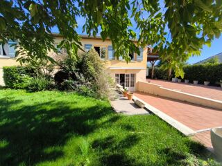  Maison à vendre 10 pièces 239 m²