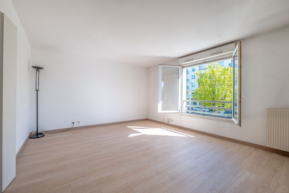Appartement à vendre 3 pièces - 65 m² - BOX DOUBLE - HYPER CENTRE - TOUT A PIED !