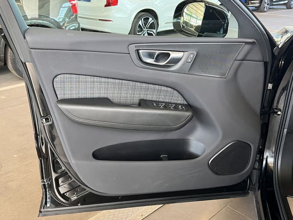 XC60 B4 Core Automatique – Google Maps LED Cam&eacute;ra de Recul 2023 occasion 33000 Bordeaux