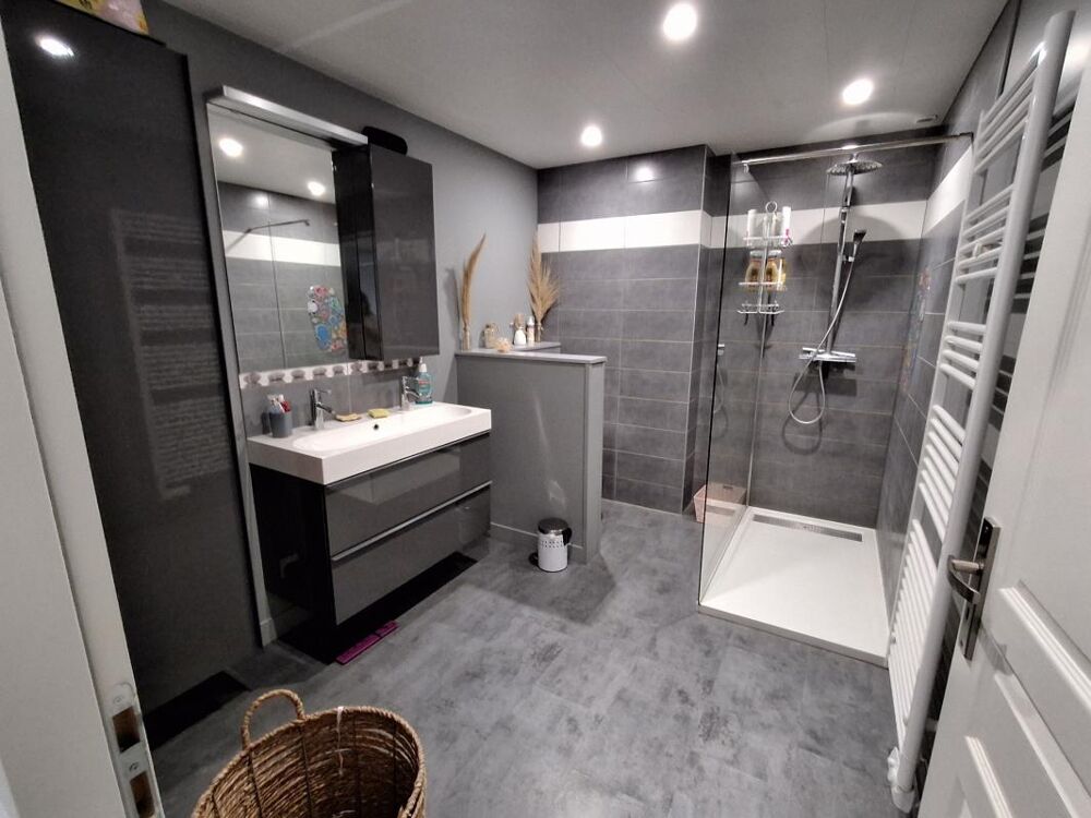 Vente Maison A vendre!! Maison entièrement rénovée, 4 chambres, grange et jardin à DOMBASLE EN ARGONNE Dombasle en argonne