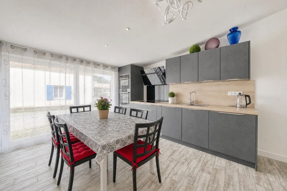 Maison rénovée 5 pièces à Saint-Laurent-de-la-Prée