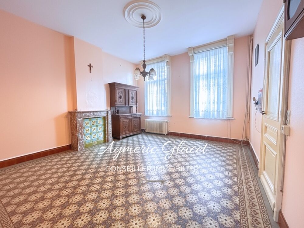 Vente Maison ? Noyelles-sur-Selle - Grande maison familiale de 234 m², dépendances et cour pavée. Une maison de caractère, désormais à 276 00 Noyelles sur selle