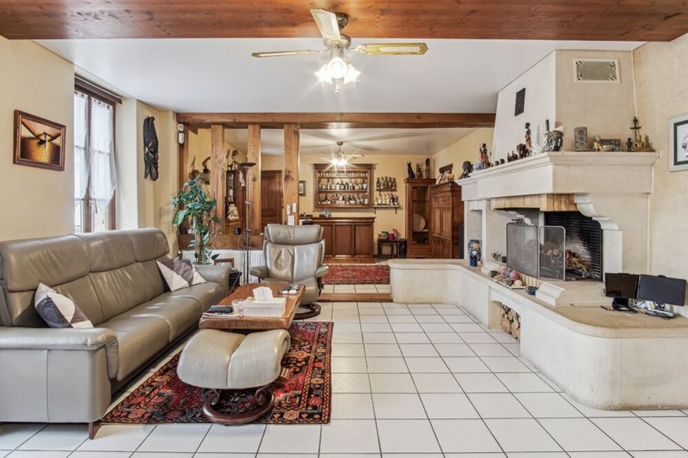 77510 REBAIS - MAISON DE 7 PIECES - JARDIN - VUE DEGAGEE - PISCINE INTERIEURE - CALME - 75KMS DE PARIS - GARE