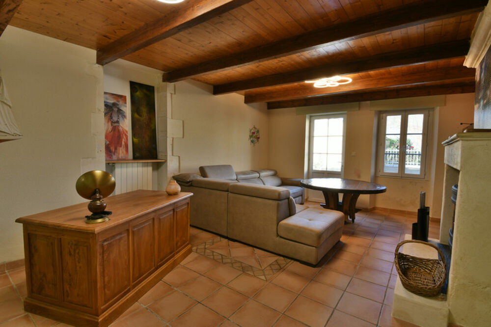 Vente Maison Maison à vendre 8 pièces proche de TONNAY CHARENTE (17) Tonnay charente