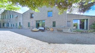  Maison à vendre 15 + pièces 402 m²