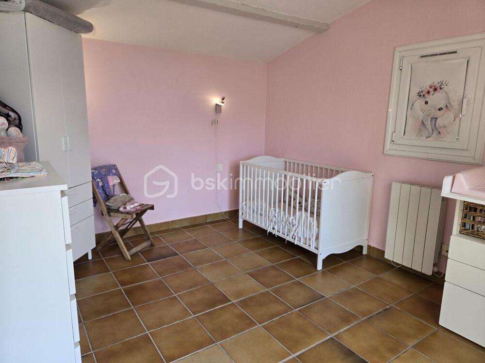 à vendre  Propriété/château Antibes (06600)