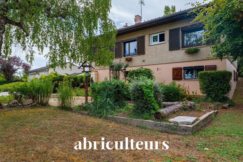 Maison familiale avec grand jardin arboré en vente à Varanges (21110)