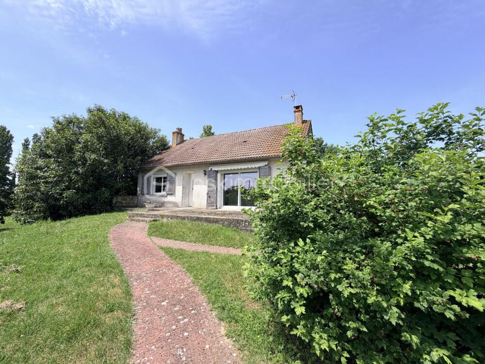 Maison sur sous sol à rénover sur un terrain de 5 761m²