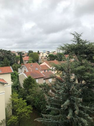  Appartement à louer 3 pièces 70 m²