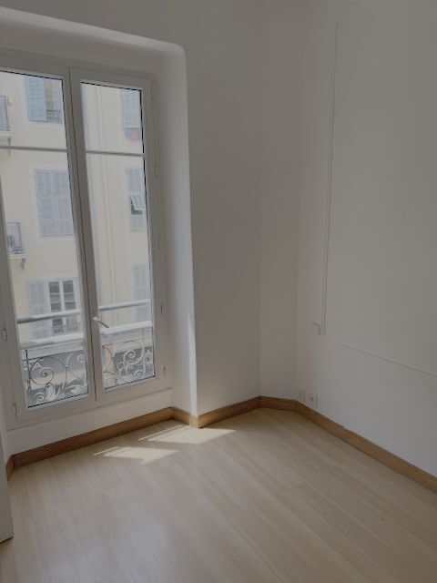  Appartement � louer 4 pi�ces 96 m�