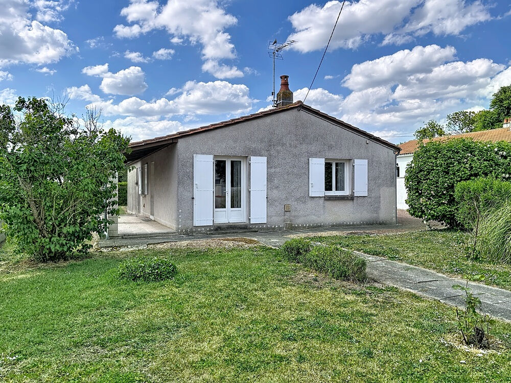 Maison à rénover centre Saint Jean De Liversay 103 m2 + terrain constructible et divisible