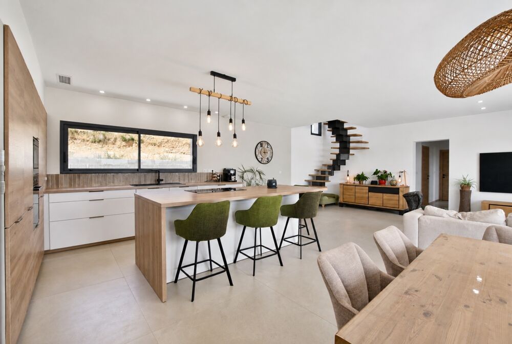 Vente Maison Villa contemporaine 196 m² – Vue exceptionnelle, piscine et 5 chambres à Neffiès Neffies