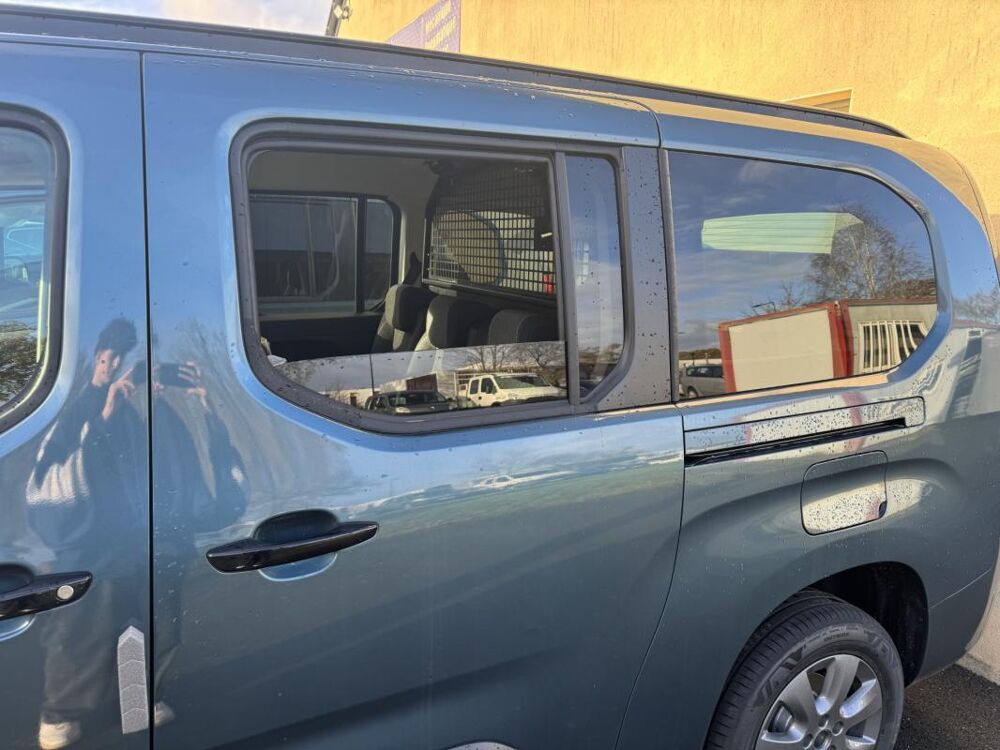 Combo VP XL 1.5 HDI 130 EAT8 ELEGANCE 2026 occasion 35690 Acign&eacute;