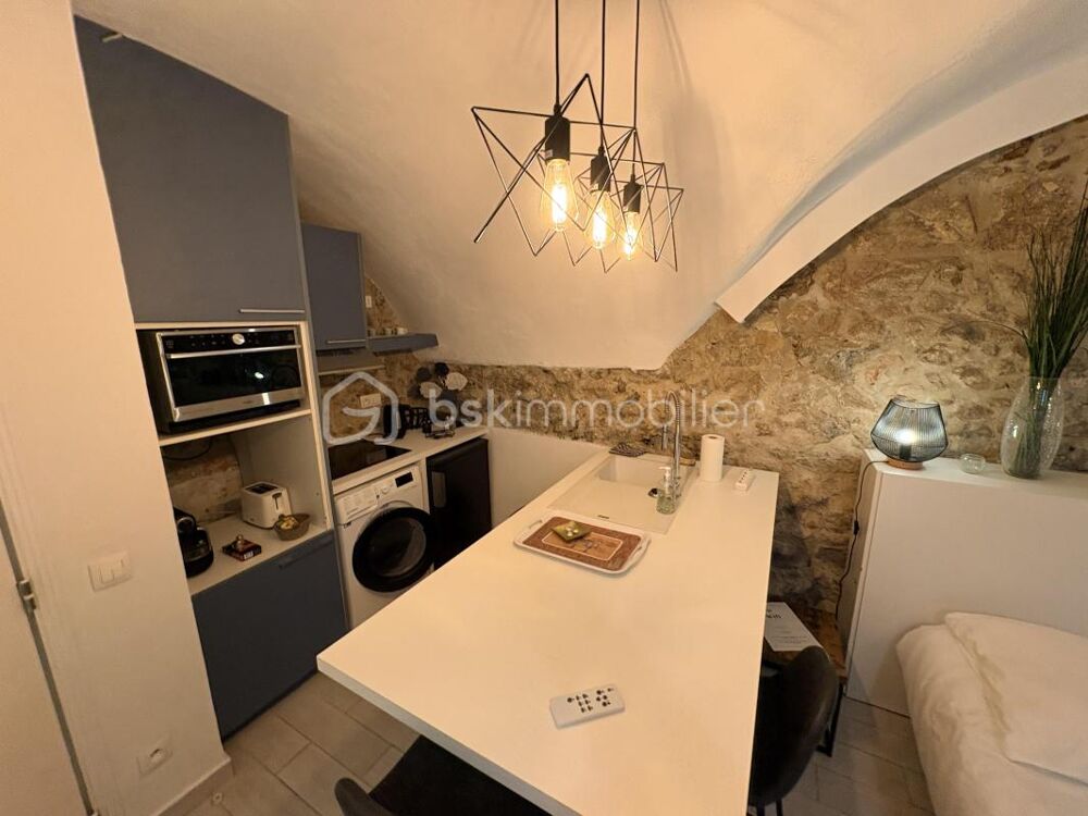 Vente Appartement Cannes centre – Studio de charme sous voûte en pierre, rénové et climatisé – 23 m² Cannes