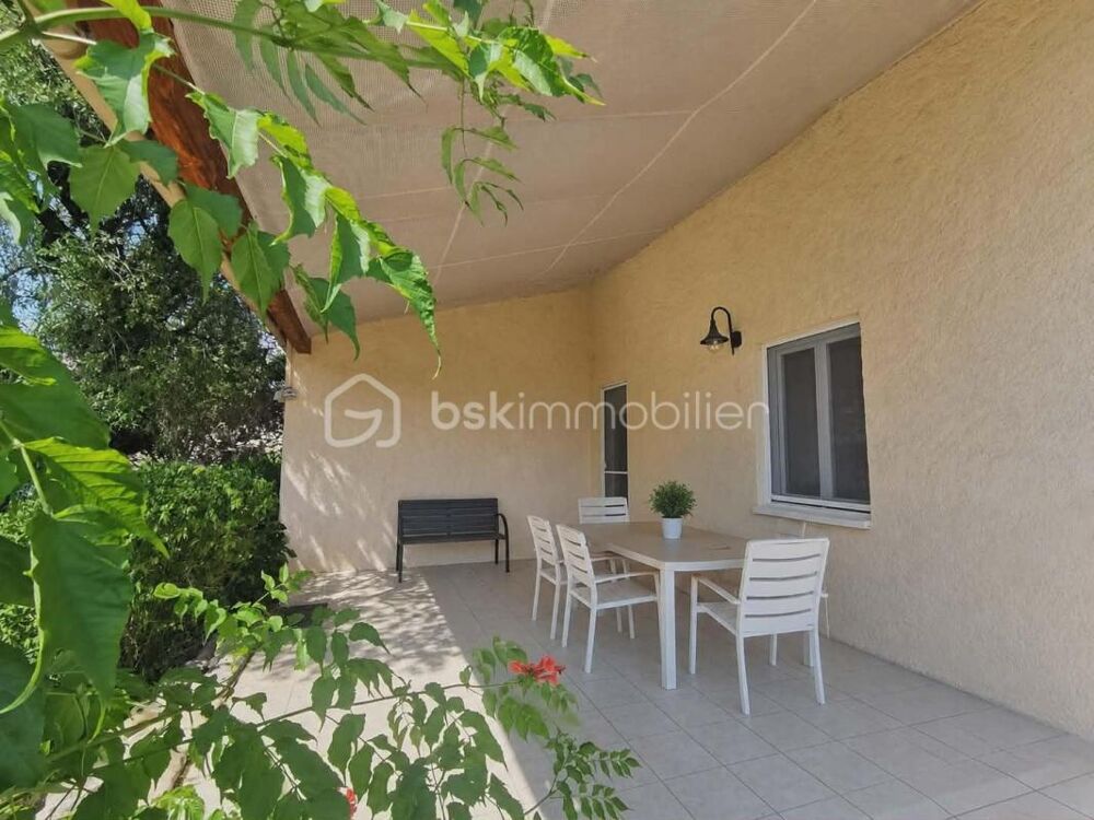 à vendre  Propriété/château Thoard (04380)