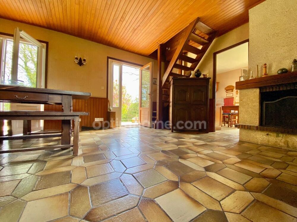 Vente Maison Agréable maison  - Secteur recherché - 4 Chambres - Grenier aménagé - Sous sol avec garage Pont l eveque
