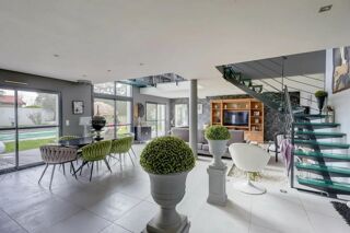  Maison � vendre 8 pi�ces 210 m�