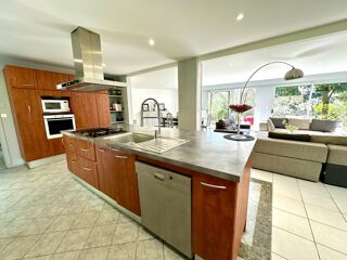  Proprit/chteau  vendre 11 pices 233 m