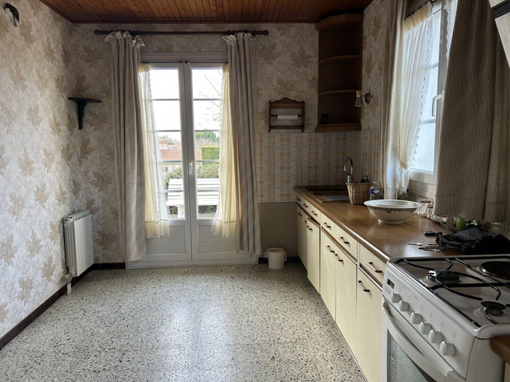 LES MARTRES D'ARTIERE MAISON DE 101 M2 SUR 1468 M2 DE TERRAIN