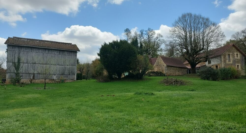 Vente Maison Maison familiale en pierre 175 m² avec dépendances – entre Sarlat et Montignac La chapelle aubareil