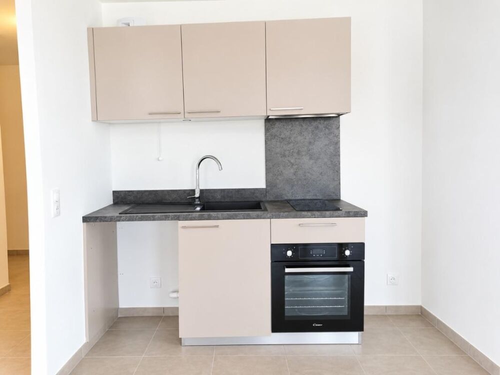 Location Appartement Appartement T2 avec balcon et parking à Cessy Cessy