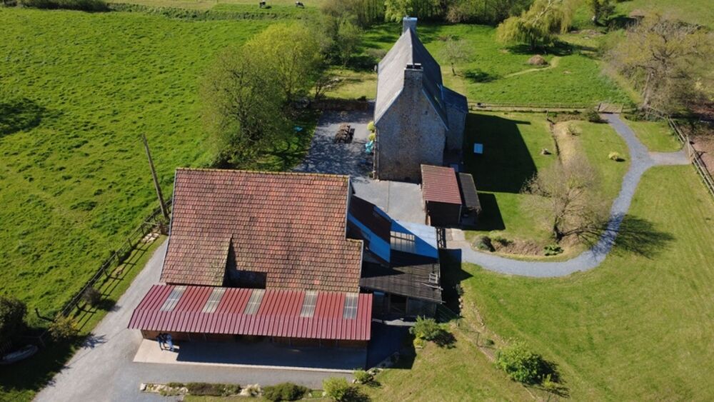 ? PROPRIÉTÉ ÉQUESTRE DE CARACTÈRE  3,3 HECTARES  HABITATION + GÎTE + DÉPENDANCES LE DEZERT (50)