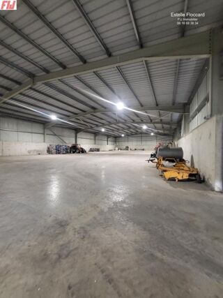  Remise / Grange � vendre 1 pi�ce 1712 m�