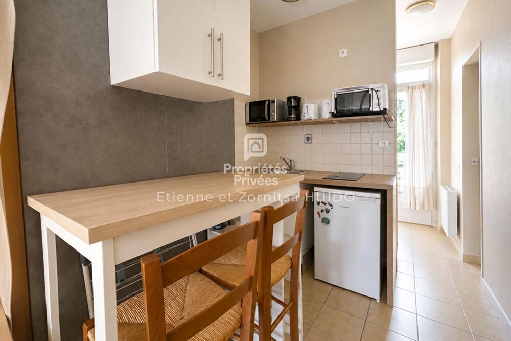 Location Appartement À louer - Studio meublé au coeur de Châteauroux Chateauroux