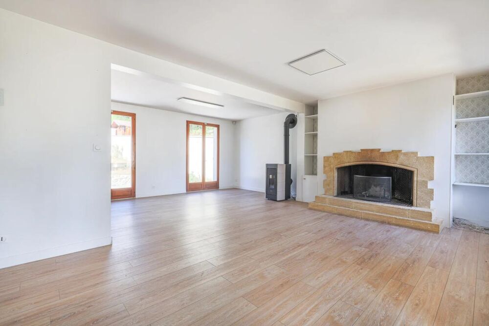 Vente Maison MAISON A VENDRE LINAS- 5 PIECES 3 CHAMBRES- SOUS-SOL TOTAL-844m² Linas