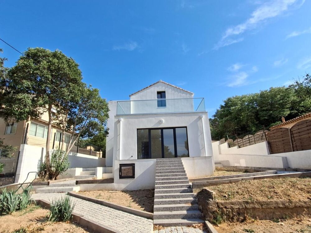 ? COMME UNE MAISON LE CHARME D'UNE DEMEURE DE CARACTÈRE, LE CONFORT D'UNE RÉNOVATION CONTEMPORAINE