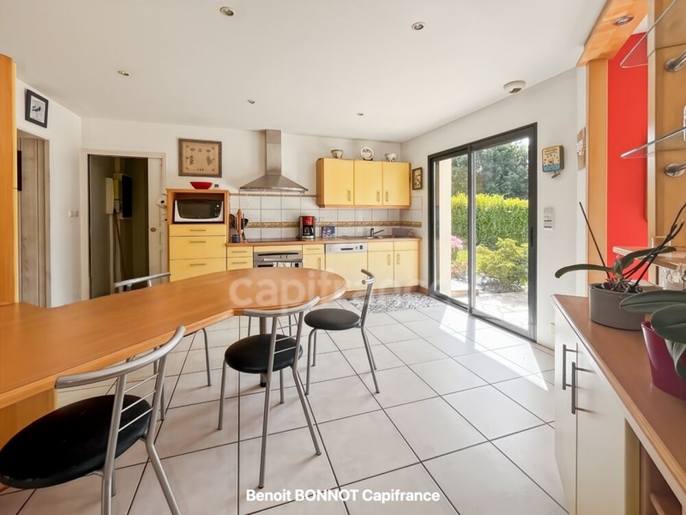 Vente Maison PLEUVEN – Maison familiale de 230 m² avec 6 chambres, suite parentale et espace indépendant Pleuven