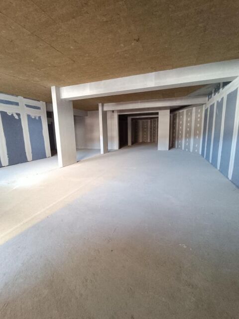 BELLEY - Local Commercial 165000 01000 Belley