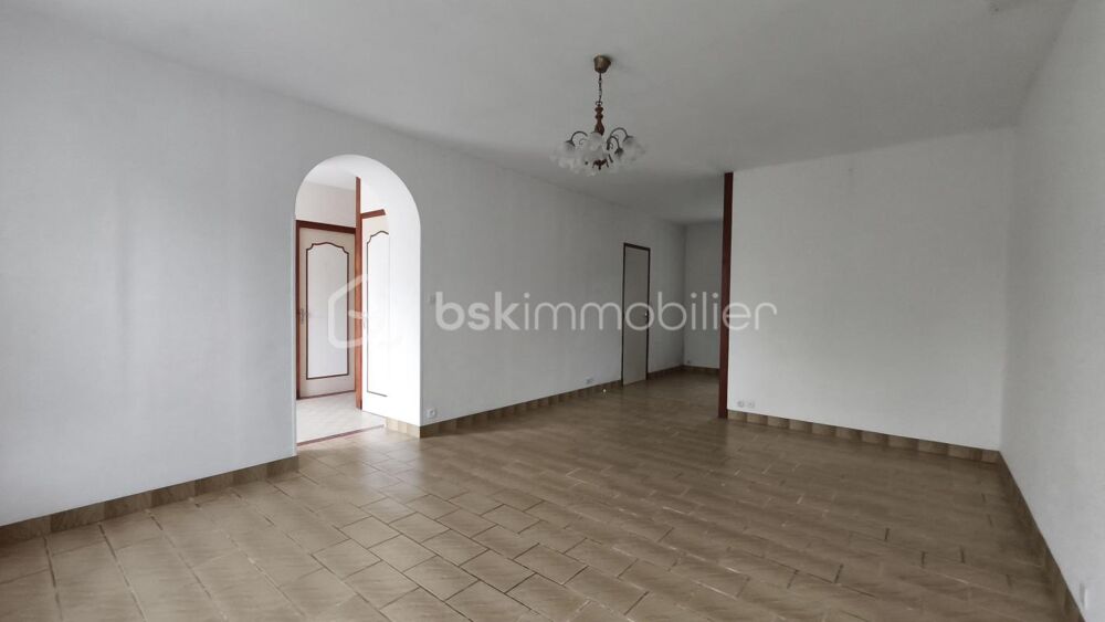Maison avec dépendances