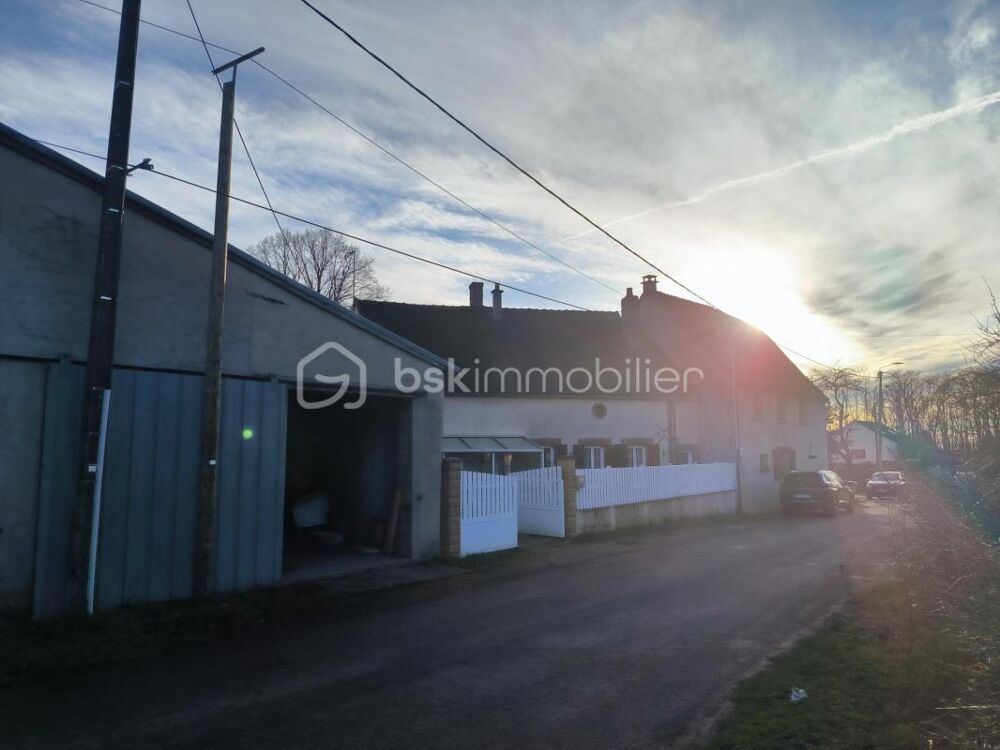Maison 4 pièces avec dépendances sur 4447m² de terrain
