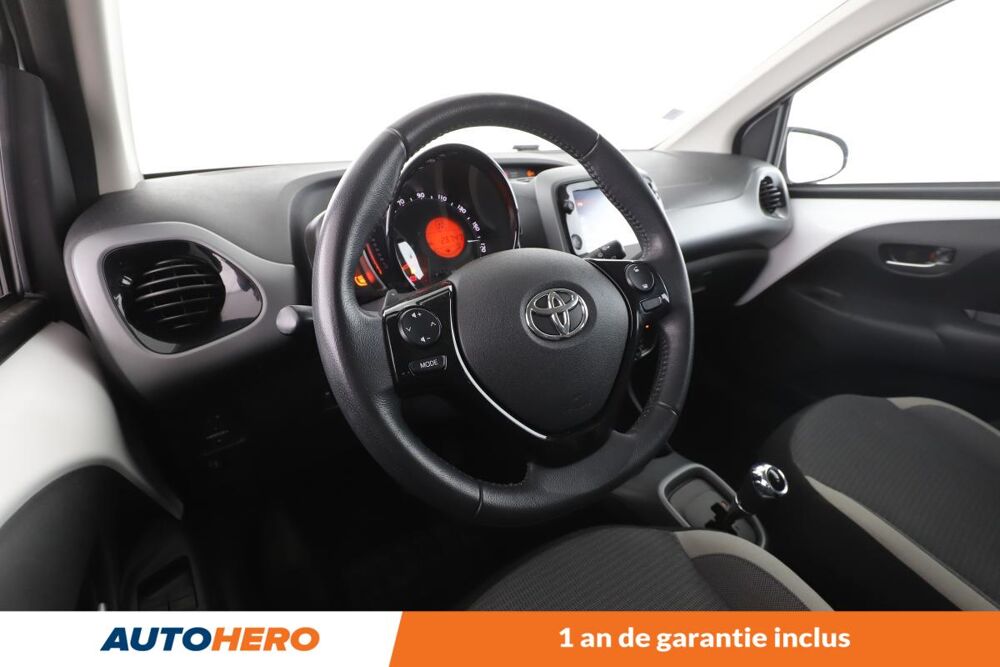 Aygo 1.0 VVT-i X-Play X-Shift 5P 72 ch 2021 occasion 92130 Issy-les-Moulineaux