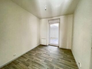  Immeuble à vendre 8 pièces 121 m²