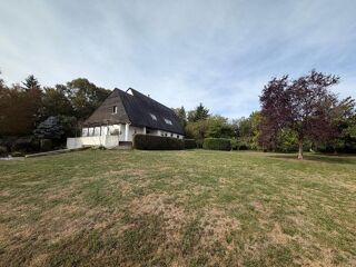 Maison 5 pièces 195 m² · à Saint-Éloi · 195 m² · 249 000 €