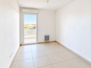  Appartement à louer 4 pièces 83 m²