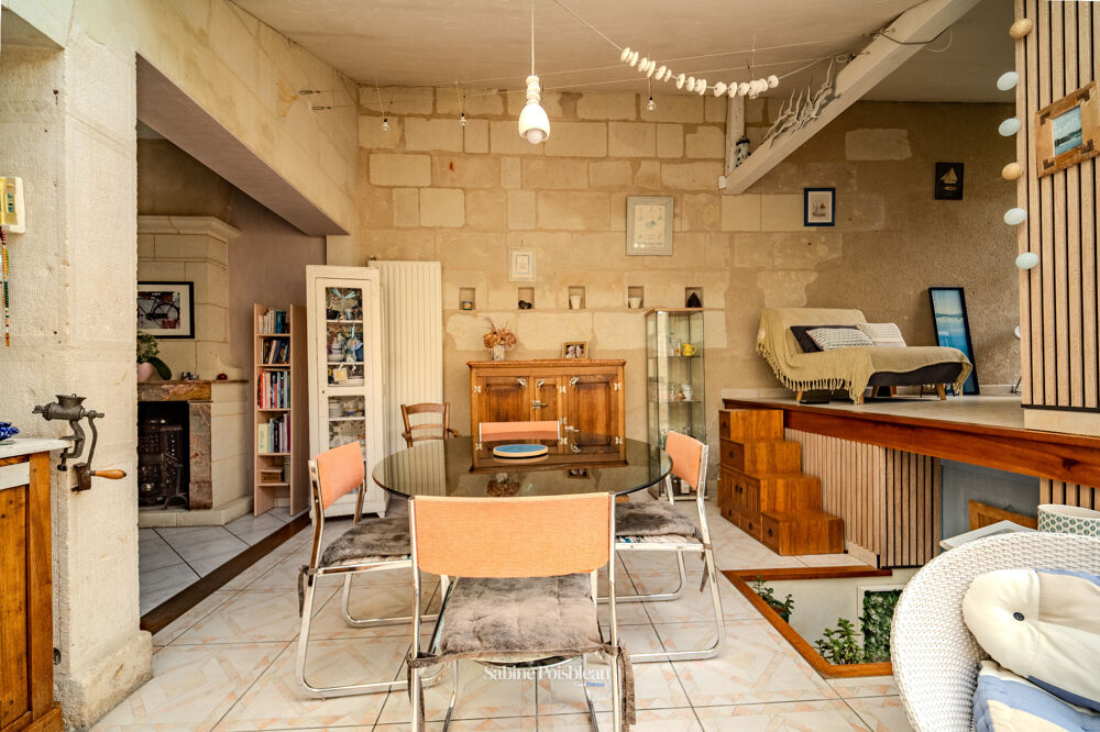 Vente Maison Maison de ville de caractère à vendre 5 pièces SAUMUR (49) - Pierre de tuffeaux- 160m²- 3 chambres - Centre ville au calme Saumur
