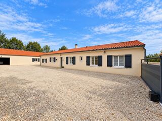 Vente Maison Maison PLAIN PIED à vendre 7 pièces  (17) Villars les bois