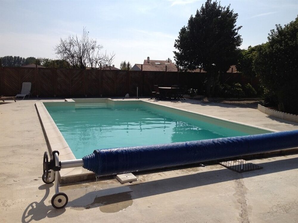 Vente Villa LAIROUX 85400 VILLA CONTEMPORAINE 4 CHAMBRES AVEC PISCINE GARAGE ET JARDIN PAYSAGE ENTIEREMENT CLOS Lairoux