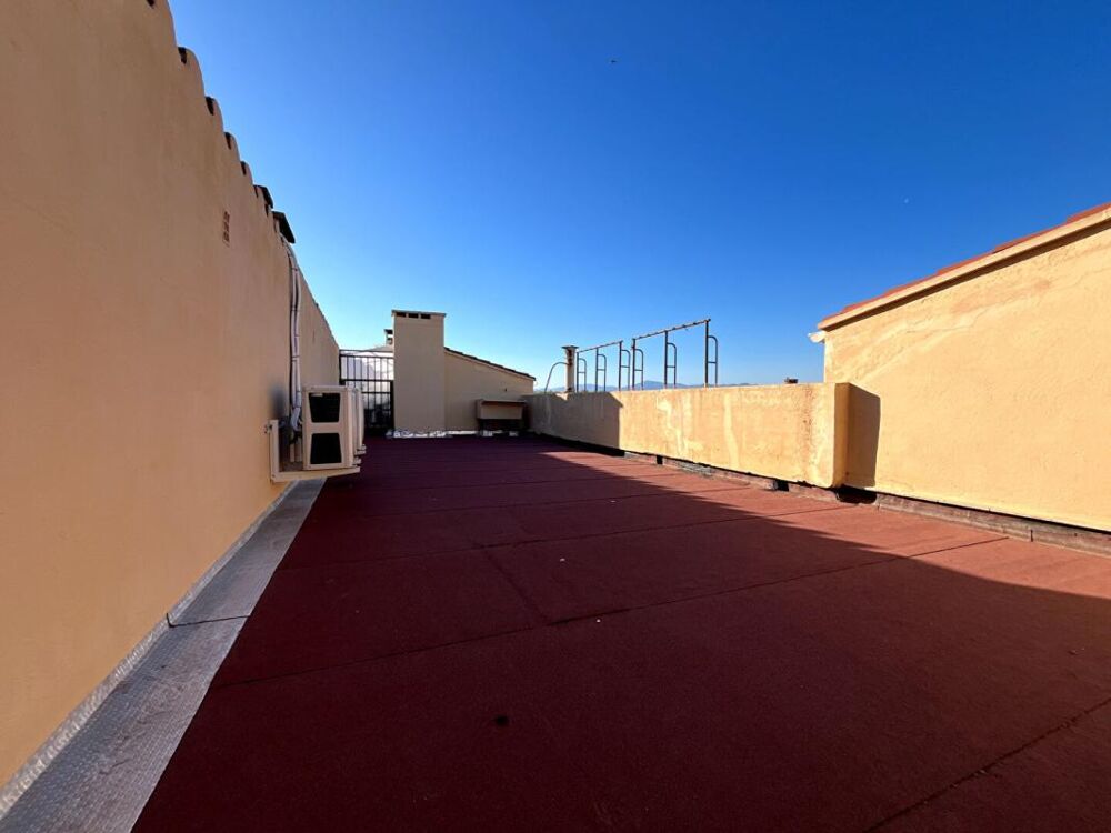Vente Appartement Magnifique appartement T4 de 116 m² avec roof top de 45 m² avec une vue imprenable au 5 ème et dernier étage Perpignan