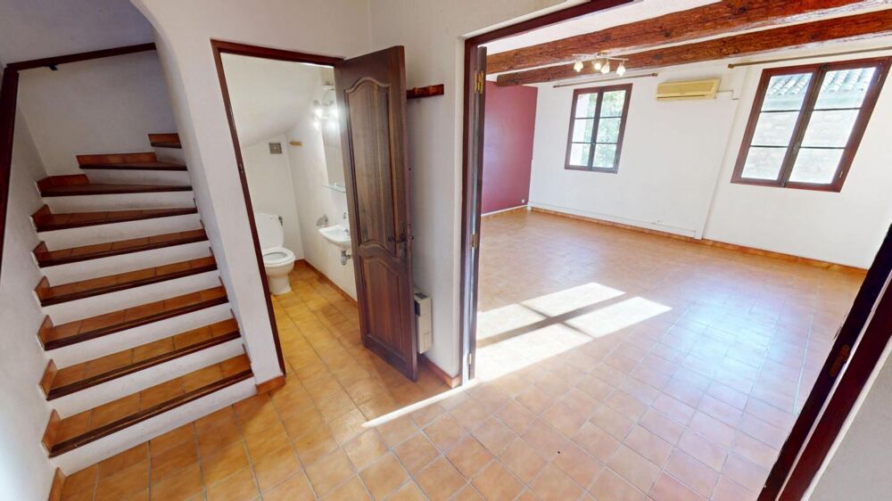 Le MUY, Maison de village 115m² avec grand garage et vie tout à pied !