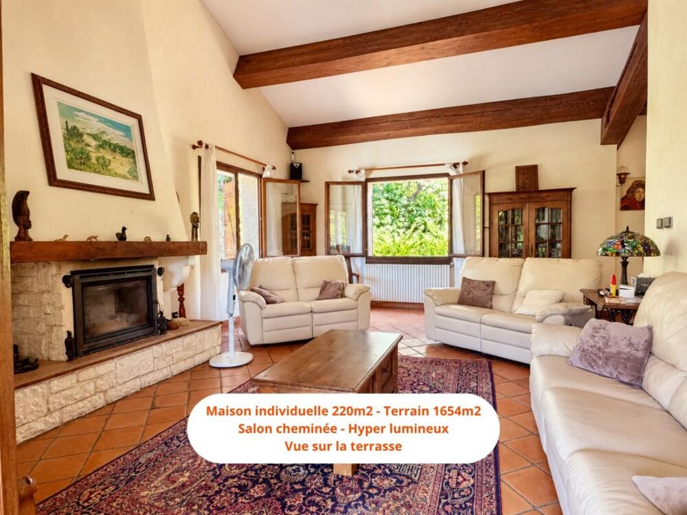 Vente Maison 13400  Aubagne (Casamance et Chateau de Creissauds) Maison Individuelle -  4 à 5 chambres - 220m2 hab et 300m2 plancher Aubagne
