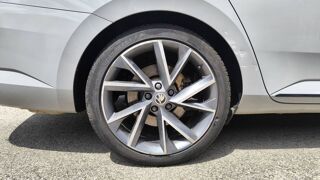 Superb 2.0 TSI 272 4x4 DSG7 Sportline - Automatique Toit ouvrant 2018 occasion 71100 Chalon Sur Saone