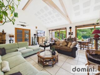  Maison à vendre 10 pièces 334 m²