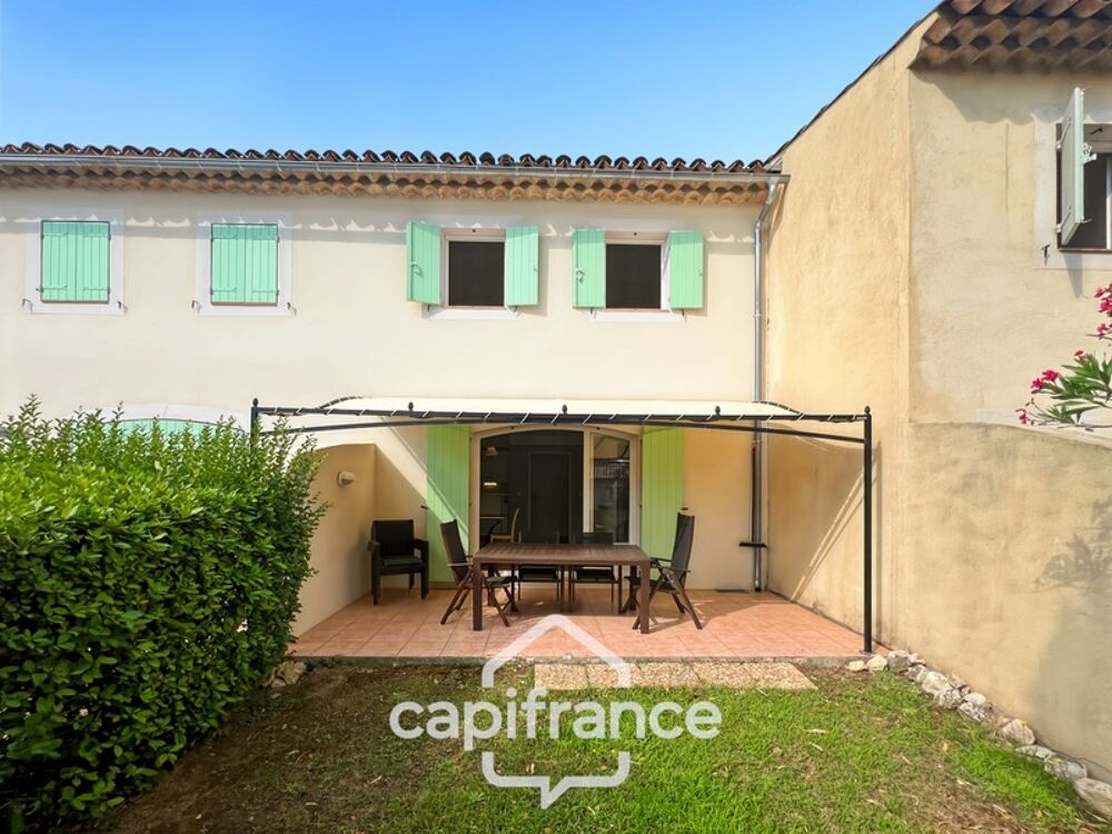 DOMAINE DE PONT ROYAL  Bastidon climatisé de 44 m², ravalé et parfaitement entretenu, avec jardin, 2 chambres et place de parki
