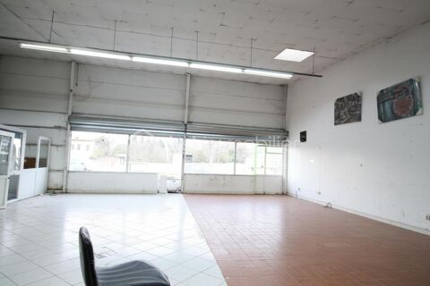   Droit au bail à vendre – Donnez une nouvelle dimension à votre projet !– Local commercial d'environ 950 m² – Emplacement stratég 